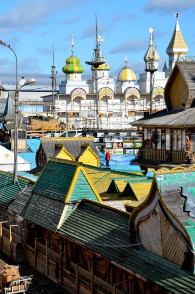 Izmailovsky Sarah Peck Russia