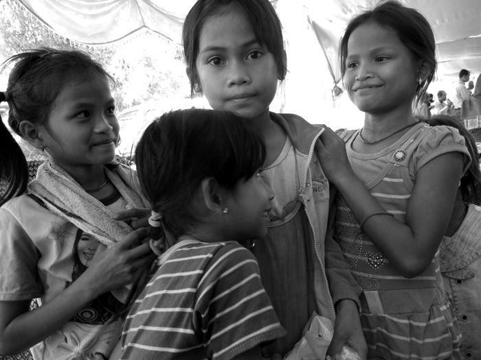 Cambodian wedding girls